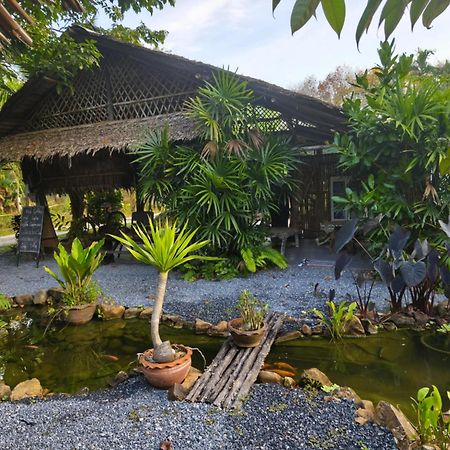 Baan Farang Homestay Phra Saeng Ban Nam Dam Buitenkant foto