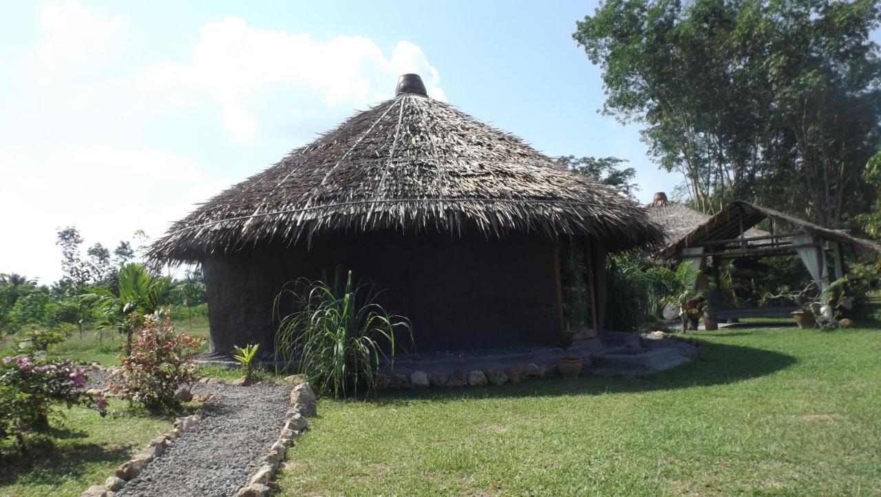 Baan Farang Homestay Phra Saeng Ban Nam Dam Buitenkant foto