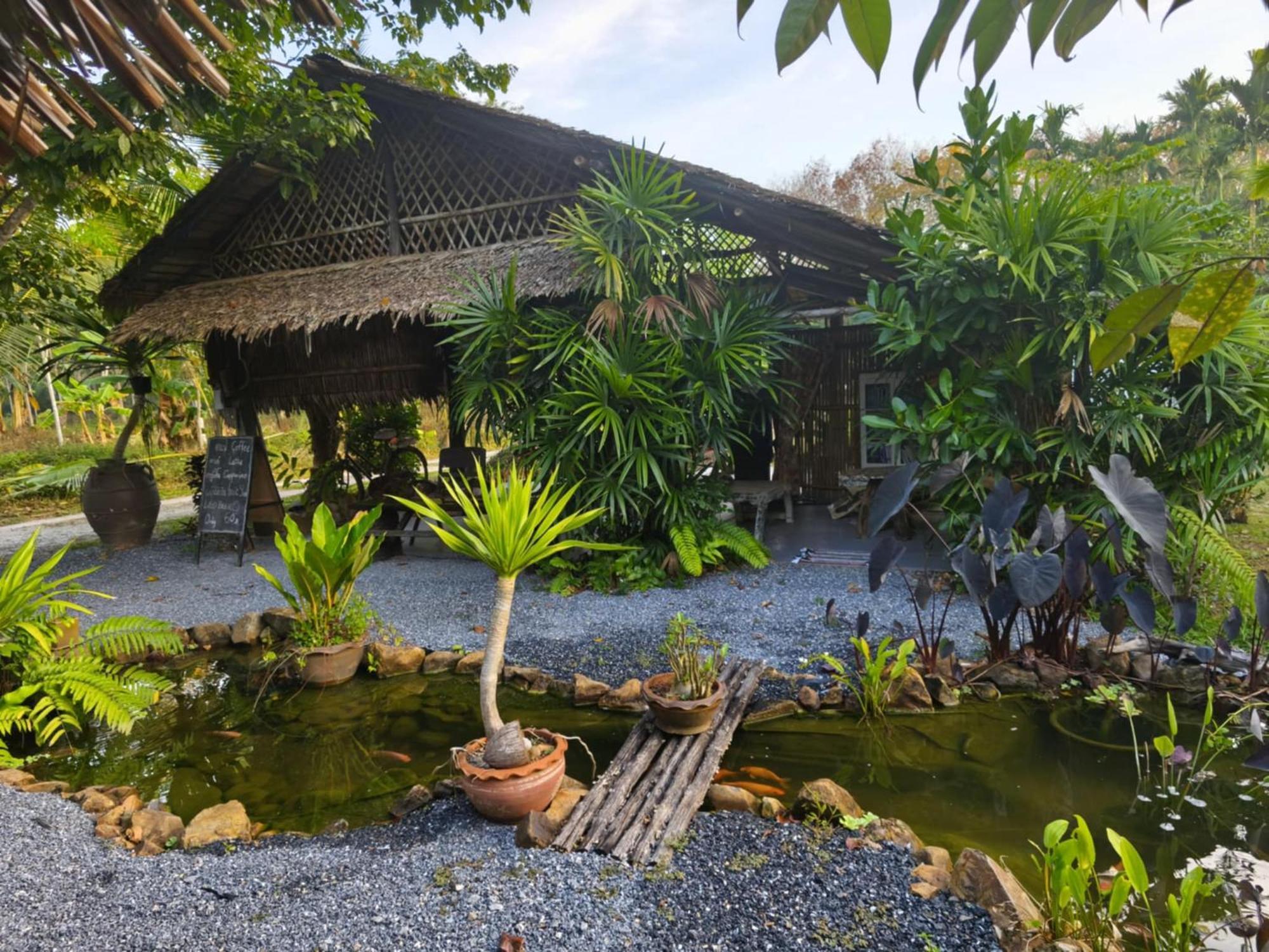 Baan Farang Homestay Phra Saeng Ban Nam Dam Buitenkant foto