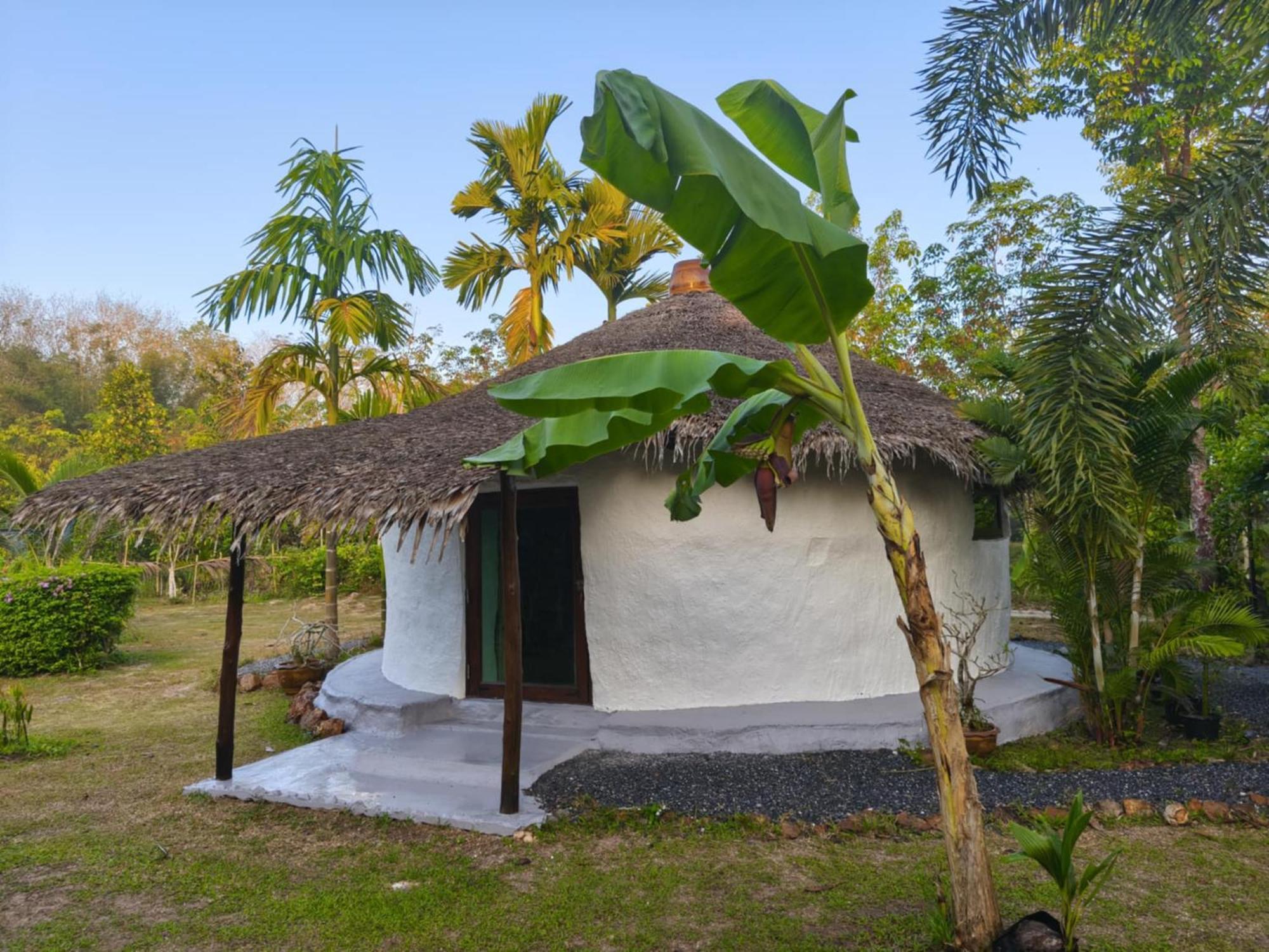 Baan Farang Homestay Phra Saeng Ban Nam Dam Buitenkant foto